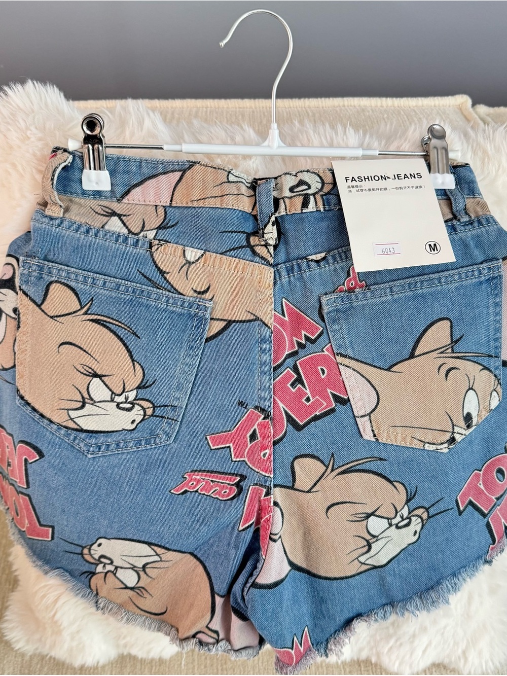 Cartoon-Print Frayed Hem Denim Shorts in Blue - Picture 7 of 7